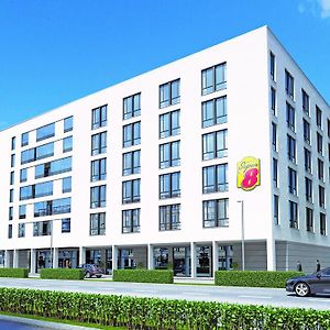 Super 8 By Wyndham Munich City West